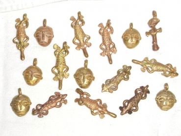 10 Ashanti Bronze Anhänger klein