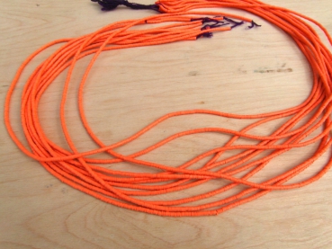 Bakelit Scheiben 3mm orange, Strang ca. 75 cm