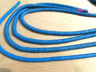 Bakelit Scheiben 8mm mittelblau, Strang ca. 85 cm