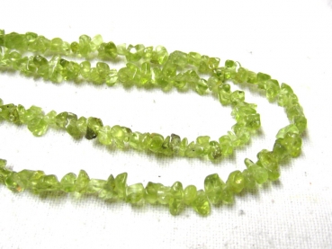 Peridot Chips 3-6mm, langer Strang ca. 90cm