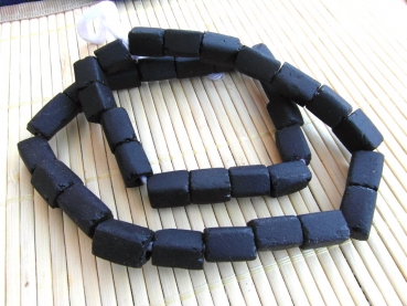 Recyclingglasperlen Tubes schwarz