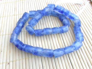 Recyclingglasperlen Tubes blau-kristall