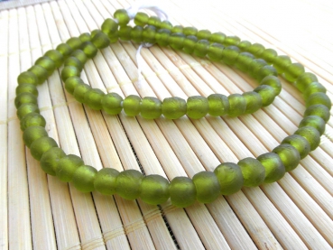Recycled Glass Beads XS peridot green