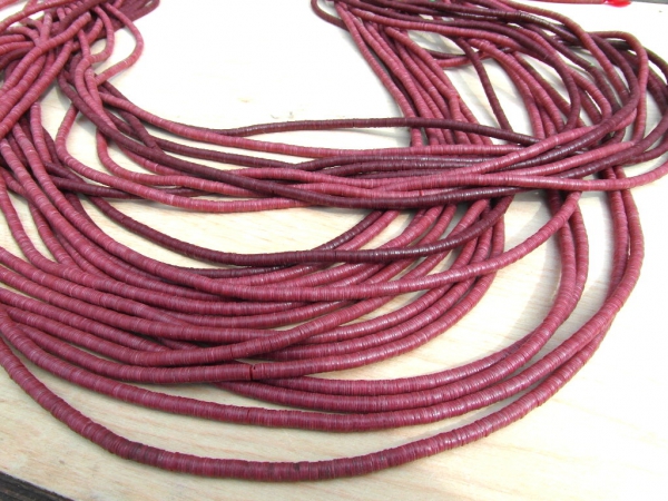Bakelit Scheiben 4mm rotbraun, Strang ca. 80 cm