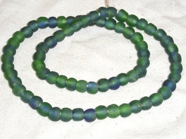 Recyclingglasperlen-S_2520-gruen-blau