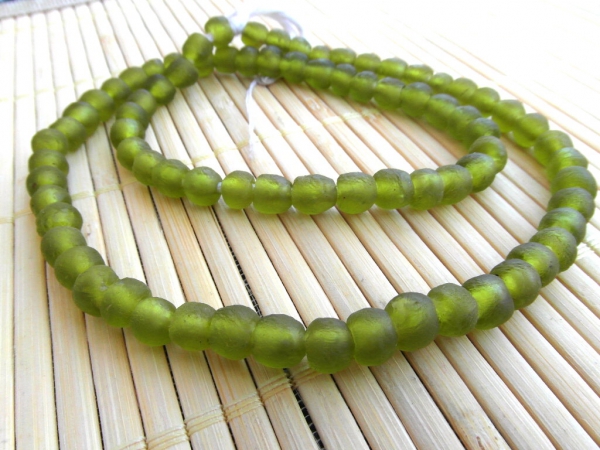 Recyclingglasperlen-XS_3711-peridot