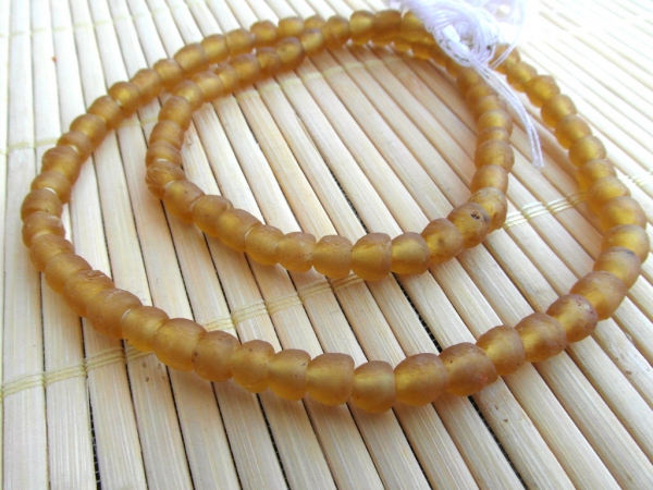 Recyclingglasperlen-XS_3714-amber