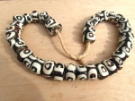 Strang Bone Beads Augenmuster, ca. 24x14mm